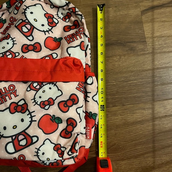 Hello Kitty Backpack - Picture 10 of 12